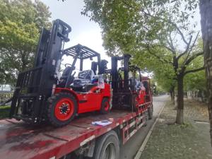 Montacargas CPQYD38 de 4.5m con Mástil Tríplex Completo + Desplazamiento Lateral + Posicionador de Horquillas y Neumáticos Sólidos Antipinchazos - Product Image 5