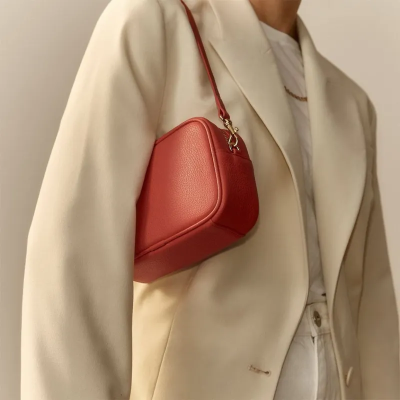 Wholesale custom designer genuine leather handbag leather black cell phone bag camera women messenger bag crossbody for lady