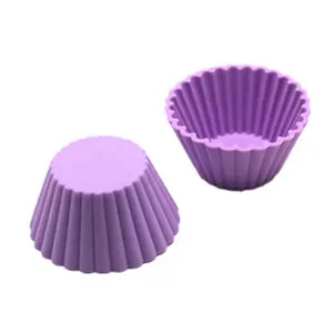 붙지 않는 쉬운 청결한 재사용할 수 있는 컵케이크 강선 머핀 컵 실리콘 케이크 굽기 컵 형