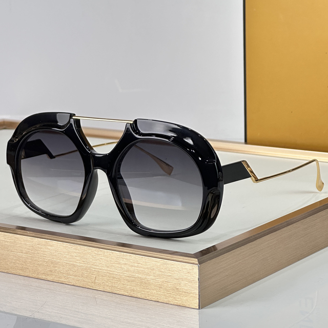 2026 Luxury Fashion Women's Sunglasses UV400 Optical Lens High End Runway Style Personalized Trendy Designer Glasses