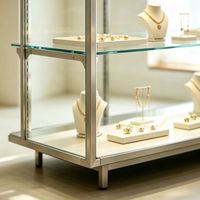 Présentoir mural pour bijoux avec éclairage LED, design écologique et durable