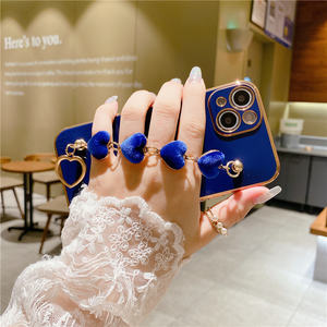 Custodia per <span class=keywords><strong>iPhone</strong></span> 12 <span class=keywords><strong>Pro</strong></span> Max 13 <span class=keywords><strong>11</strong></span> Cover per telefono custodia di lusso placcata in oro con cinturino a forma di cuore per <span class=keywords><strong>iPhone</strong></span> 8 Plus 7 XR XS X SE 2020 - Product Image 1