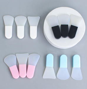 Brosse à masque facial portable en silicone mini blanche/rose/bleue, outil d'application de beauté pour le visage, spatule de nettoyage facial – Vente chaude - Product Image 5