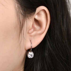Pendientes de Moda con Circonita de 7mm, Diseño Simple, Corte Princesa, Geométricos, Cuadrados, Chapados en Oro de 14k, para Mujer, Uso Diario - Product Image 5