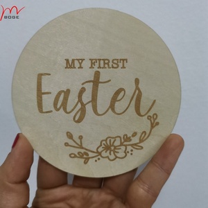 Plaque d'annonce personnalisée « Hello World, <span class=keywords><strong>je</strong></span> <span class=keywords><strong>suis</strong></span> <span class=keywords><strong>là</strong></span> », en bois découpé au laser, accessoire photo, conçue et personnalisée - Product Image 1