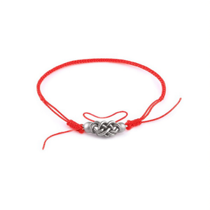 Bracciale Rosso in Acciaio Inossidabile con Nodo Portafortuna, Gioielli alla Moda - Product Image 2