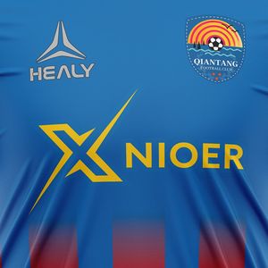 Conjunto de camiseta de fútbol de rayas personalizadas de alta calidad para hombres Camiseta de fútbol de equipo de sublimación de servicio OEM - Product Image 4