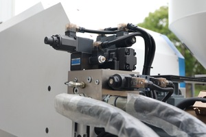 38mm 41mm 43mm 48mm 53mm 63mm PP Flip Plastic Lid Spice Flip Top Salière Cap Pet Plastic Flip Caps Making Machine - Product Image 4