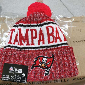 Envío Rápido, Gorros de Lana con Diseño de los 32 Equipos de Fútbol Americano, Tampa Bay Buccaneers, Personaliza tu Propio Gorro - Product Image 2