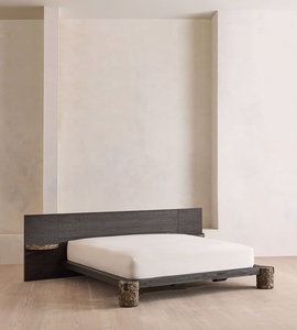 Base de Cama de Madera Maciza Quemada Estilo Wabi Sabi Personalizada, Cama Baja con Mesa Lateral de Piedra Integrada y Patas de Tronco de Piedra Natural - Product Image 3