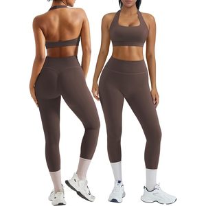 Conjunto Deportivo de 2 Piezas para Mujer, Sujetador Deportivo Halter, Leggings de Cintura Alta, Traje de Yoga sin Costuras para Gimnasio, Diseño con Efecto Push-Up - Product Image 1