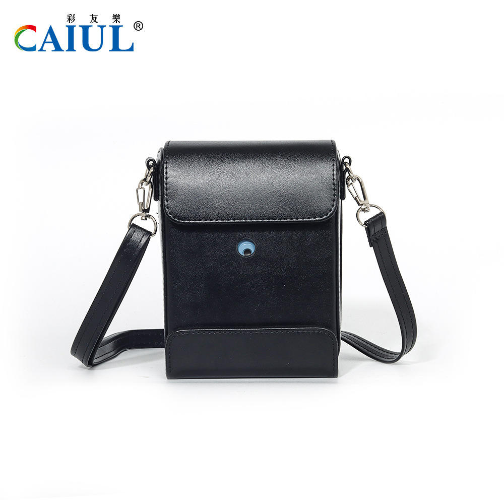 Polaroid maintenant en cuir noir