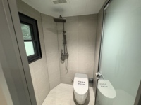 Expédition rapide étanche petite cabine conteneur maison préfabriquée maison de luxe pour Resort Space Capsule House commande urgente