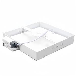 Focos empotrados LED cuadrados ultrafinos Cuerpo de PVC Acabado de aluminio no perforado Aplicación de oficina Luces de panel plano Montadas en superficie - Product Image 4