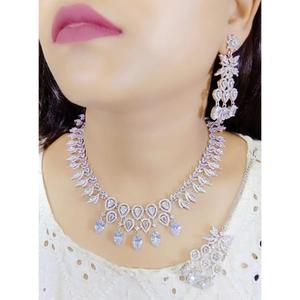 Ensemble de colliers en diamants américains plaqué or Bijoux fins pour femmes et filles Boucles d'oreilles élégantes Produit en vrac - Product Image 1