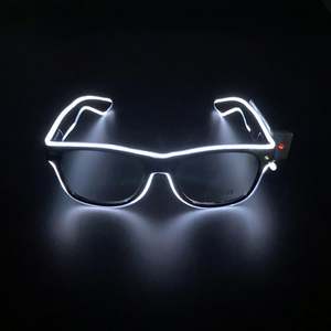 Décorations de ballons amusantes pour fêtes en extérieur, en forme de cœur LED sans fil, de haute qualité, uniques, de style luxueux, en matériau ABS, personnalisables - Product Image 6