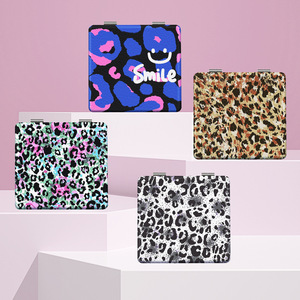 Miroir portable avec logo personnalisé, miroir en cuir <span class=keywords><strong>tendance</strong></span> à imprimé léopard, miroir spécial à main pour femmes - Product Image 2