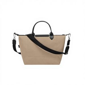 Nouveau Sac Bandoulière Commuter en Nylon Imperméable avec Broderie Lettres, Taille S/M/Mini, Marque de Luxe Française, Vente en Gros 2025 - Product Image 4