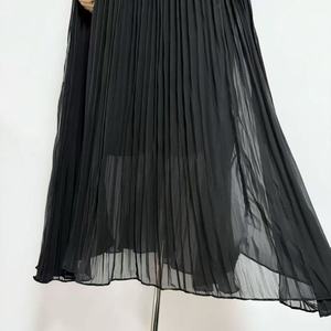 Vestido Maxi Plisado con Adorno de Rosas y Hombros Descubiertos para Mujer - Vestido Formal de Gasa con Mangas Tipo Capa para Eventos Nocturnos - Product Image 6