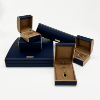 Boîte de rangement pour bijoux en bois massif de luxe, boîte cadeau pour bague, chaîne, pendentif, boucles d'oreilles, organisateur de collier en cuir