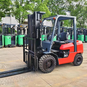 Carretilla elevadora de segunda mano de 3 toneladas pequeña japonesa original usada 50 30 40 carretilla elevadora usada a la venta - Product Image 1