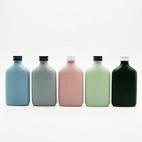 Makronen-Farbige Mattierte Flachglasflasche mit Schraubverschluss Individuell Bemalte Leere Flasche für Wein- und Getränkeverpackungen