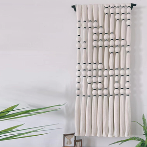 Elegante Decoración Tejida Estilo Boho Costero, Tapiz <span class=keywords><strong>de</strong></span> Macramé con Borlas Verticales para Interiores con Vista al Mar - Product Image 5