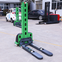 Chariot élévateur à palettes électrique autoporteur 1 tonne, compact et facile à utiliser pour les livraisons en camionnette et en entrepôt
