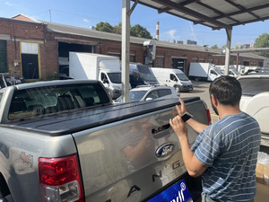 BESTWYLL Para Tunnel <span class=keywords><strong>Rigide</strong></span> Pickup Truck Trois <span class=keywords><strong>Tonneau</strong></span> Pliant Tri-Fold Dur Tri Fold <span class=keywords><strong>Cover</strong></span> Pour Ford Ranger Xlt Z02 - Product Image 2