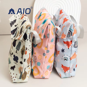 حقيبة مبللة هندسية مقاومة للماء للسفر والشاطئ ، تخزين الوجبات الخفيفة للأمهات ، منظم رطب ، أكياس حفاضات الأطفال - Product Image 1