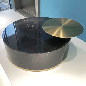 Nuevo diseño de muebles para sala de estar, <span class=keywords><strong>mesa</strong></span> de centro <span class=keywords><strong>baja</strong></span>, <span class=keywords><strong>mesa</strong></span> auxiliar <span class=keywords><strong>redonda</strong></span> de dos capas de mármol negro, Metal dorado para salón - Product Image 1