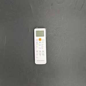 Điều khiển từ xa máy điều hòa Samsung (Chất liệu nhựa silicon, sử dụng pin AAA, có chức năng hẹn giờ, phạm vi 10m) Dùng được cho Gree Haier - Product Image 3