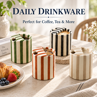 Tasse en céramique rayée faite à la main 300 ml, forme unique, couleur personnalisée, emballage, vaisselle, cadeau