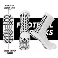 Fabricant de chaussettes antidérapantes personnalisées Chaussettes de football à tube moyen Hommes Femmes Yoga Athletic Chaussettes Crew noires