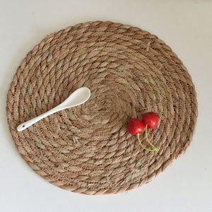 Natural Seagrass <b>Place</b> <b>Mat</b> Hand-Woven Cup <b>Mat</b> Round Woven Placemats Wholesale for Kitchen Dining Table - Product Image 2