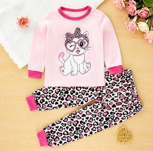 Ensemble <span class=keywords><strong>de</strong></span> pyjamas pour enfants unisexe 100% coton Vêtements <span class=keywords><strong>de</strong></span> <span class=keywords><strong>nuit</strong></span> d'été imprimés Pyjamas pour filles Offre Spéciale Vente en gros <span class=keywords><strong>de</strong></span> vêtements pour enfants - Product Image 1