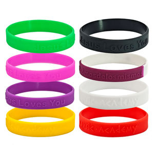 Pulsera Deportiva de Silicona con Inyección de Tinta Personalizada, Brazalete de Goma Negra para Regalos Promocionales - Product Image 1