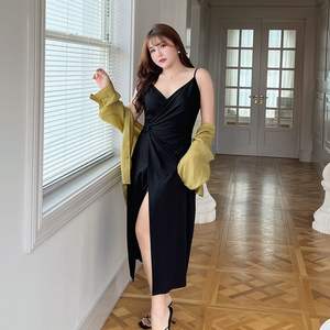 เดรสยาวปานกลางทรงวีคอ คอวี ผ่าเอว แต่งระบาย  สำหรับผู้หญิงไซส์พลัส  ใส่สบาย  เปิดหลัง  เดรสออกงาน  เอวเข้ารูป - Product Image 1