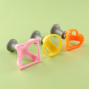 Juego de Moldes <span class=keywords><strong>para</strong></span> Galletas Antiadherentes de Colores <span class=keywords><strong>para</strong></span> Desmoldar Fácilmente Masa en Forma de Círculo, Corazón y Cuadrado - Product Image 1