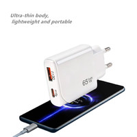Chargeur rapide GaN double sortie 65W compatible avec iPhone 17 Pro, tablettes et prises de charge ultra-minces.