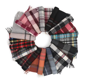 Bufanda Larga de Cachemira a Cuadros, Diseño Escocés, Suave, con Borlas Acabadas a Mano, Transpirable, para Otoño e Invierno - Product Image 4