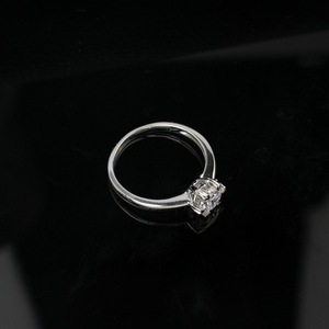 Cincin Pertunangan <span class=keywords><strong>Solitaire</strong></span> 6 Prong Berlian Buatan Laboratorium Warna D VVS1 Perak Sterling S925 - Product Image 5