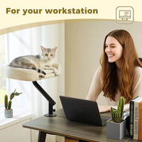 Hamac suspendu pour chat, lit de bureau pour chats petits et grands, endroit de repos intérieur, pince de table de bureau 360° °   Lit de bureau rotatif pour animaux de compagnie