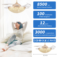 Ventilador de Techo de Cristal Dorado de 42 Pulgadas para Habitaciones Grandes con Aspas Retráctiles de PC
