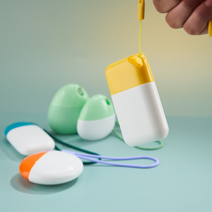 Bouteille en plastique souple personnalisée PP 30ml 50ml de forme spéciale, colorée, pour crème <span class=keywords><strong>solaire</strong></span> et crème pour les mains, avec bouchon torsadé et sangle de poignet - Product Image 5