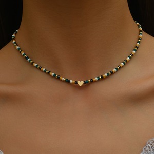 Collana Boho con Ciondolo a Conchiglia e Perline per Donne, Catena per Clavicola Fatta a Mano, Gioielli alla Moda - Product Image 1
