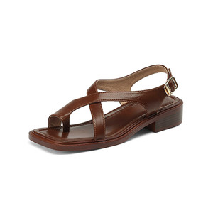 Kadınlar İçin Niş Tasarım Çapraz Askılı Roma Sandaletleri Yaz 2025 Yeni Retro Kahverengi Düz Açık Burunlu Düz Plaj Ayakkabıları Moda Trendi - Product Image 1