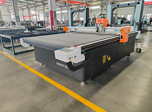 Jinan Rongchi Automatische Cnc Lederen Auto Stof Snijmachine Motor Elektrisch Aangedreven Lcd Touch Screen Flat Bed Digital Plotter - Product Image 3