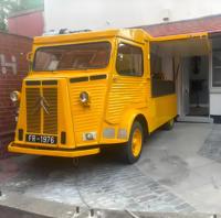 Op maat gemaakte retro elektrische Citroën foodtrucktrailer met commerciële elektrische energie-aangedreven bar voor technologisch park
