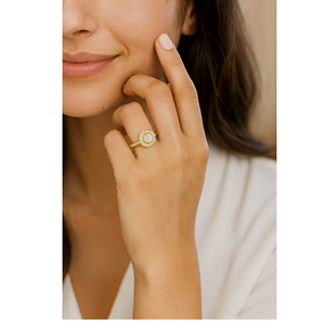 Bague élégante en or et diamants pour femme, design luxueux et raffiné pour fiançailles, mariage et usage quotidien - Product Image 1